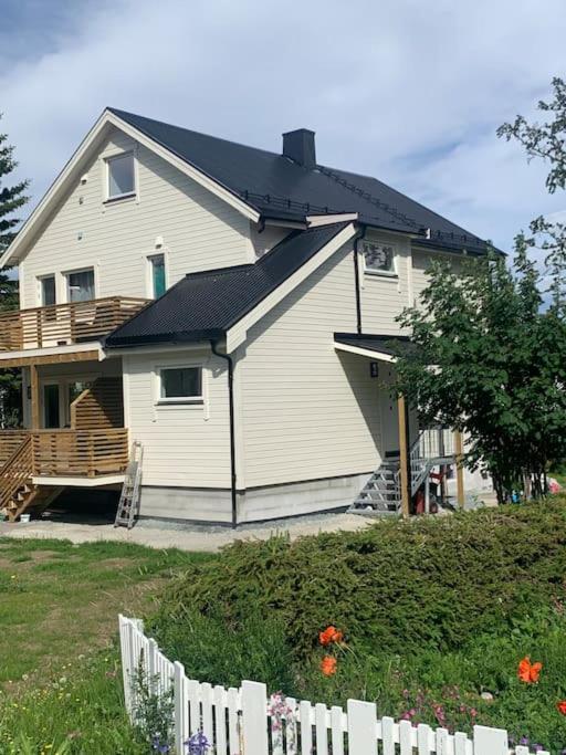Fin Leilighet I Tromsdalen. Apartman Tromsø Kültér fotó